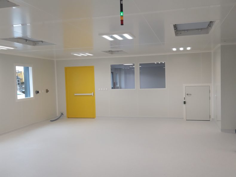 Salle blanche Laminaire Courtois